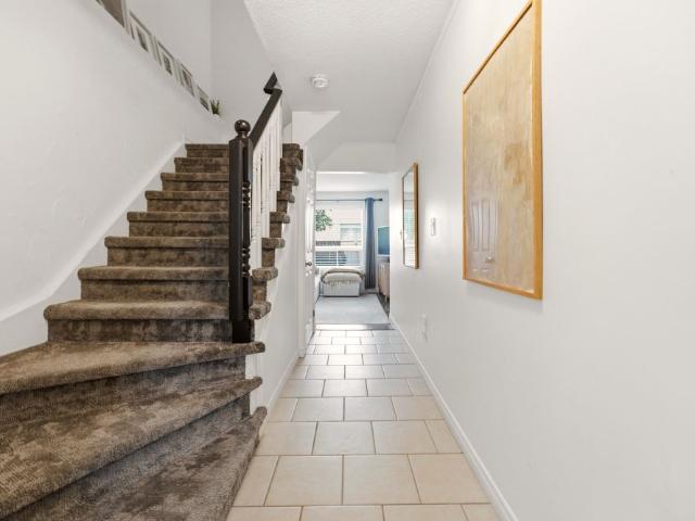For Lease 39 Pinewoods Drive Unit# 10, Hamilton, Ontario