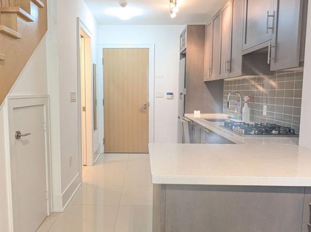 For Lease 39 Queens Quay Unit# 131, Toronto, Ontario