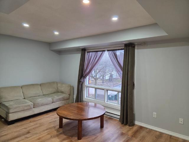 For Lease 7 Bristow Court, Barrie, Ontario