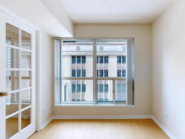 For Lease 7 Carlton Street Unit# 810, Toronto, Ontario