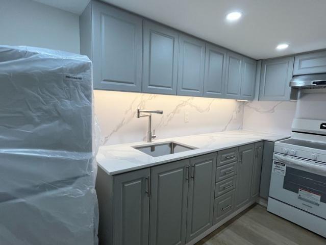 For Lease 7 Chouinard Way Unit# Basement, Aurora, Ontario