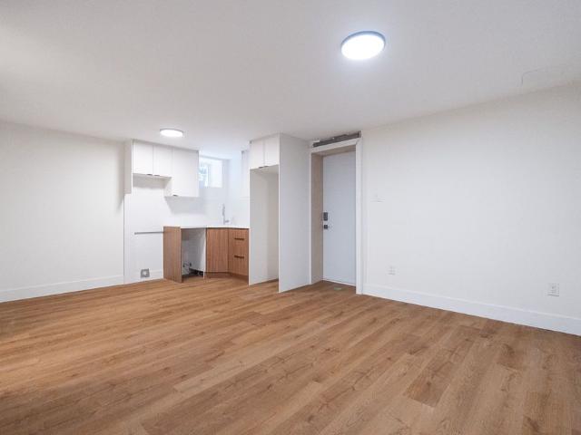 For Lease 7 Earnscliffe Road Unit# 1, Toronto, Ontario