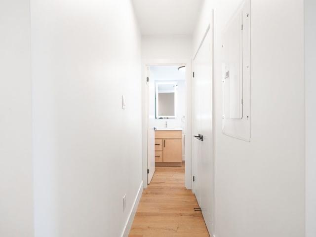 For Lease 7 Earnscliffe Road Unit# #5, Toronto, Ontario