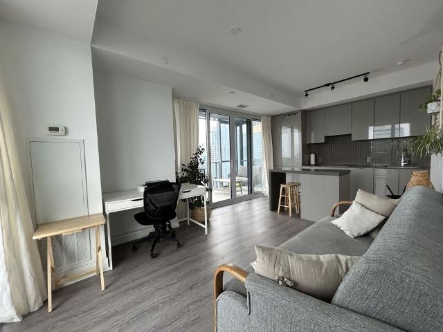 For Lease 7 Grenville Street Unit# 3410, Toronto, Ontario