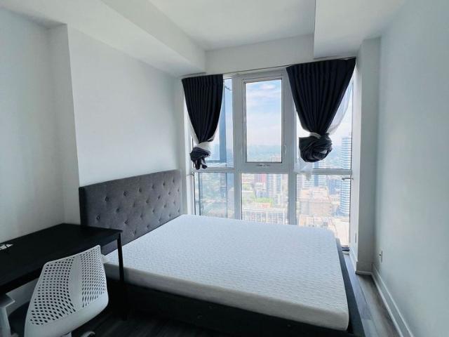 For Lease 7 Grenville Street Unit# 4207, Toronto, Ontario