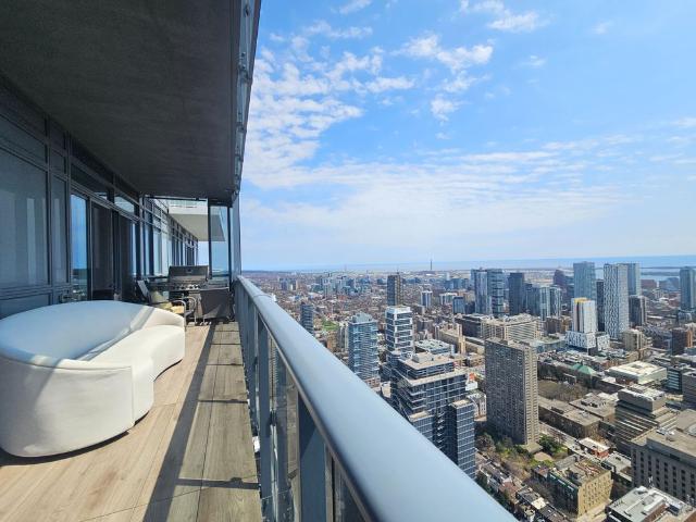 For Lease 7 Grenville Street Unit# 6011, Toronto, Ontario