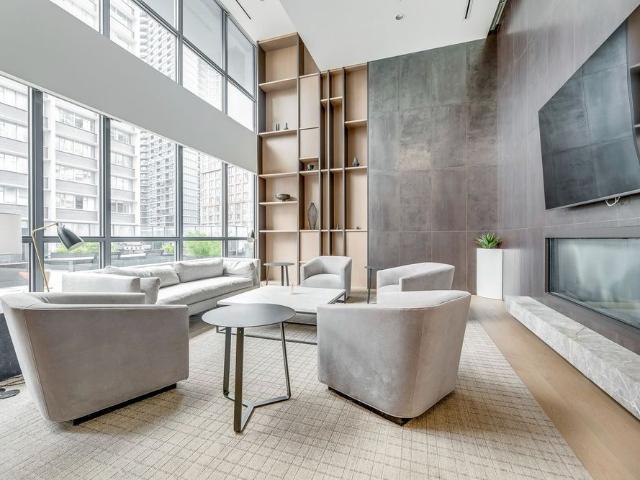 For Lease 7 Grenville Street Unit# 901, Toronto, Ontario