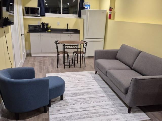 For Lease 7 HARBOUR Crescent Unit# 2, Wasaga Beach, Ontario