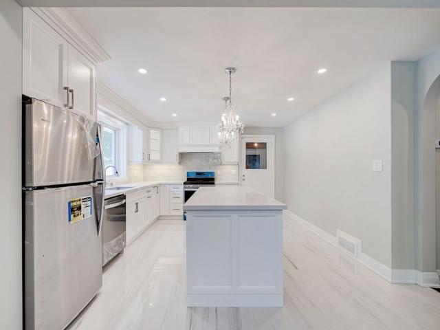 For Lease 7 Knightswood Road, Toronto, Ontario