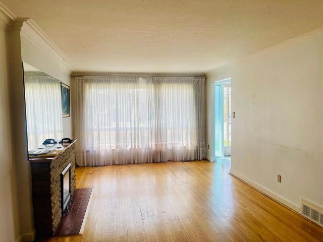 For Lease 7 Placid Road, Toronto, Ontario
