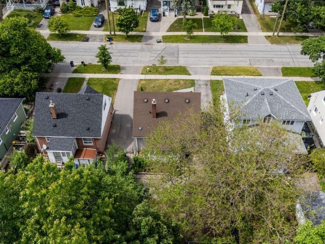 For Lease 7 Putney Road, Toronto, Ontario