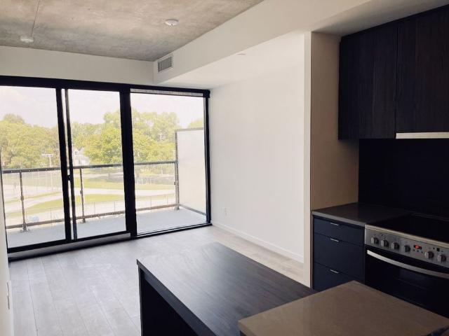 For Lease 7 Smith Crescent Unit# 302, Toronto, Ontario