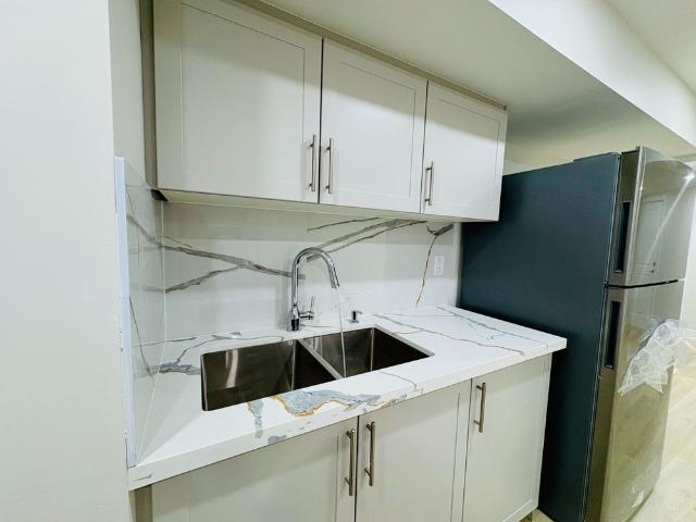 For Lease 4056 Channing Crescent, Oakville, Ontario
