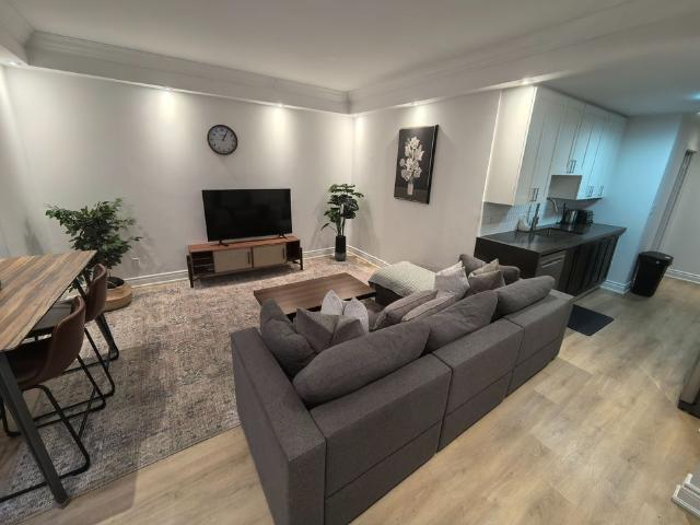 For Lease 4065 Brickstone Mews Unit# TH6, Mississauga, Ontario