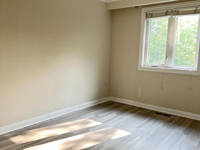 For Lease 407 Woodbine Avenue Unit# 2nd floor, Toronto, Ontario