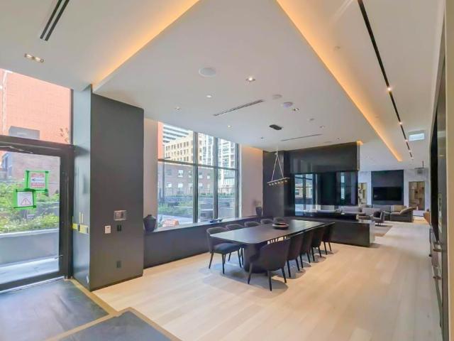For Lease 400 King Street Unit# 519, Toronto, Ontario