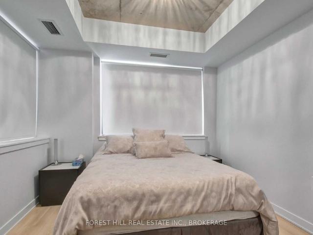 For Lease 400 Wellington Street Unit# 312, Toronto, Ontario