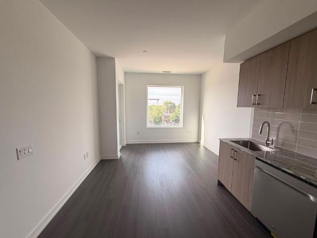 For Lease 4010 Eglinton Avenue Unit# 428, Toronto, Ontario