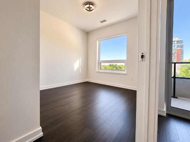 For Lease 4010 Eglinton Avenue Unit# 432, Toronto, Ontario