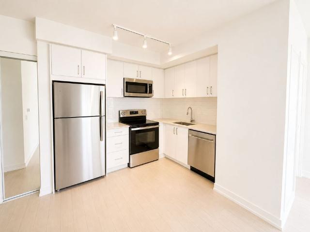 For Lease 4010 Eglinton Avenue Unit# 602, Toronto, Ontario