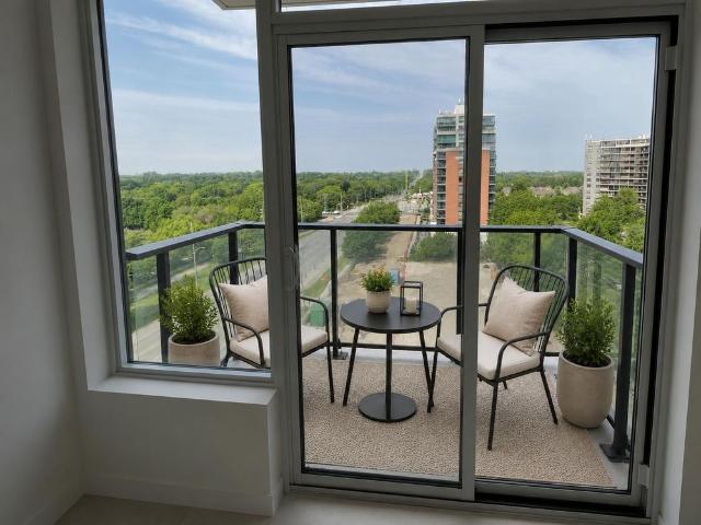 For Lease 4010 Eglinton Avenue Unit# 911, Toronto, Ontario