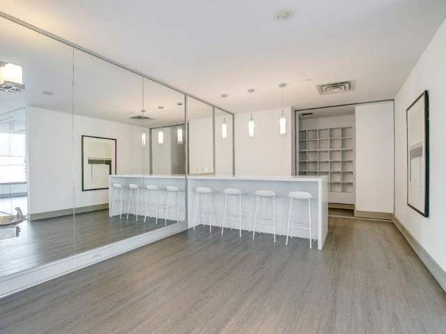 For Lease 4011 Brickstone Mews Unit# 3908, Mississauga, Ontario