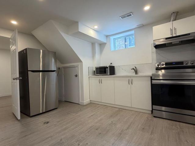 For Lease 401 Osiris Drive Unit# Bsmt, Richmond Hill, Ontario