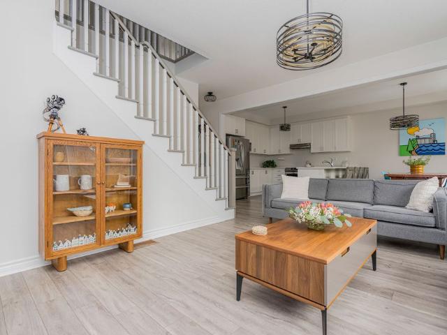 For Lease 40 Kirby Avenue, Collingwood, Ontario