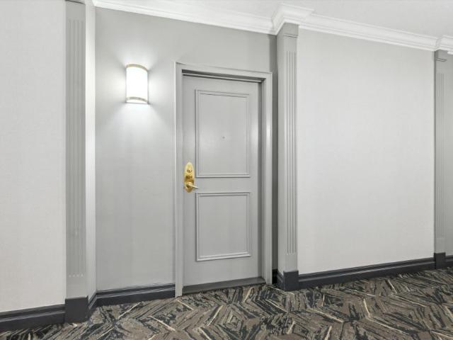 For Lease 40 Old Mill Road Unit# 804, Oakville, Ontario