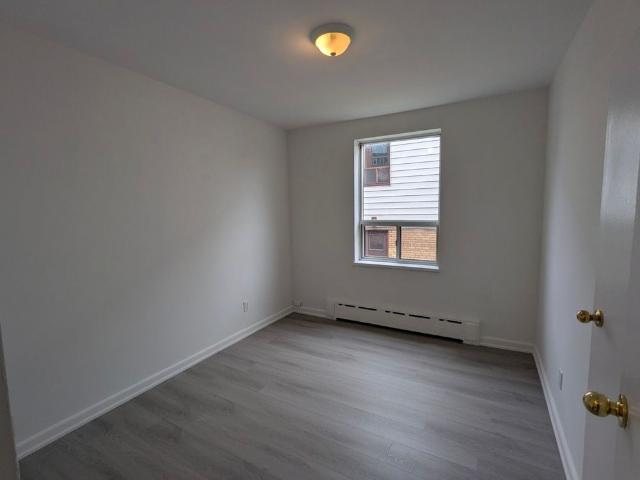 For Lease 40 Meadowbrook Road Unit# 4, Toronto, Ontario
