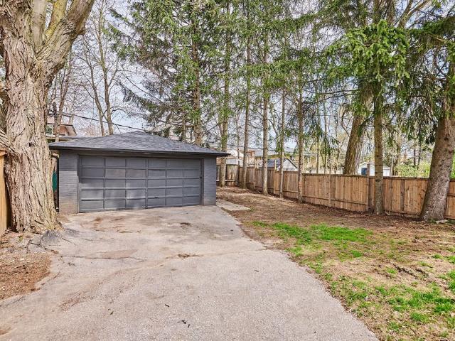 For Lease 40 Stoney Creek Drive, Toronto, Ontario