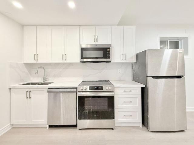 For Lease 414 Dundas Street Unit# 201, Toronto, Ontario