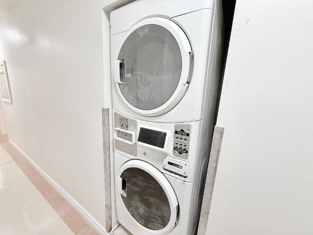 For Lease 414 Dundas Street Unit# 202, Toronto, Ontario