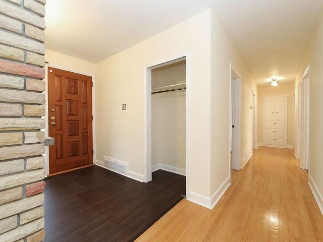 For Lease 41 Commons Drive, Toronto, Ontario