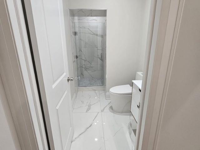 For Lease 41 Sugarbush Square, Toronto, Ontario