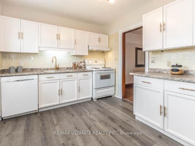 For Lease 41 Thirty Third Street, Toronto, Ontario