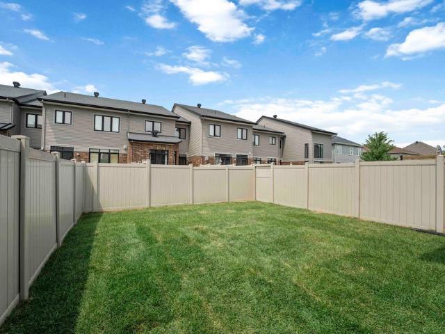 For Lease 424 Cooks Mill Crescent, Blossom Park Airport and Area, Ontario