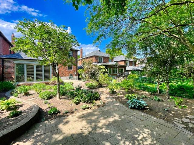 For Lease 425 Broadway Avenue, Toronto, Ontario