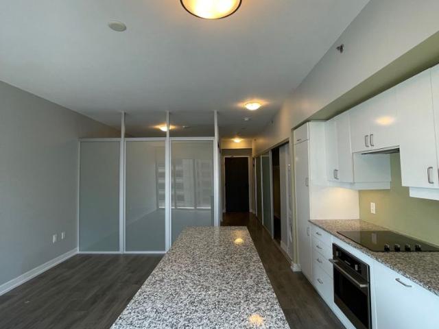 For Lease 426 University Avenue Unit# 1709, Toronto, Ontario
