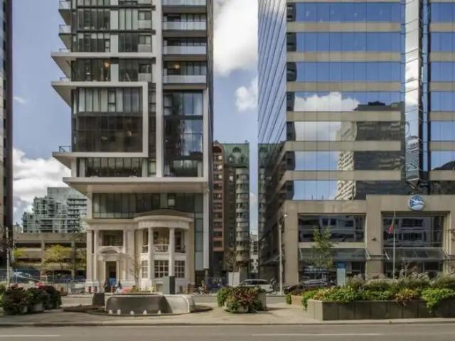 For Lease 426 University Avenue Unit# 1903, Toronto, Ontario