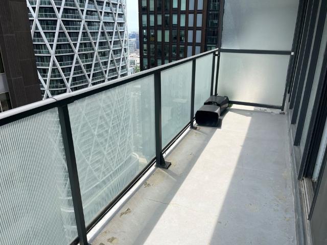 For Lease 426 University Avenue Unit# 2707, Toronto, Ontario