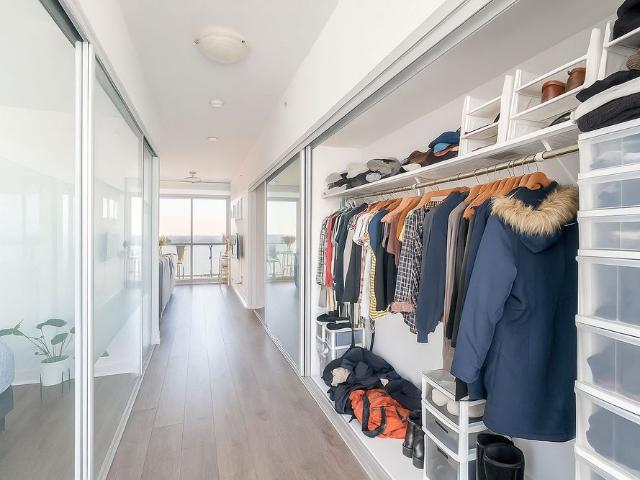 For Lease 426 University Avenue Unit# 3802, Toronto, Ontario