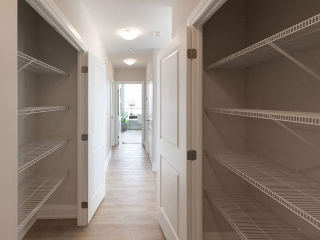 For Lease 4286 King Street Unit# 1109, Kitchener, Ontario