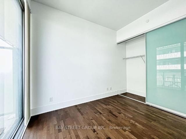 For Lease 42 Charles Street Unit# LPH5106, Toronto, Ontario
