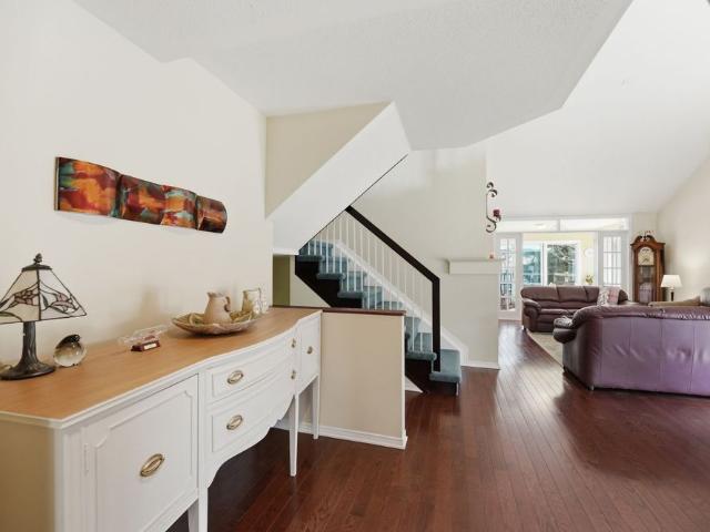 For Lease 42 Settler's Ridge Way, Barrhaven, Ontario