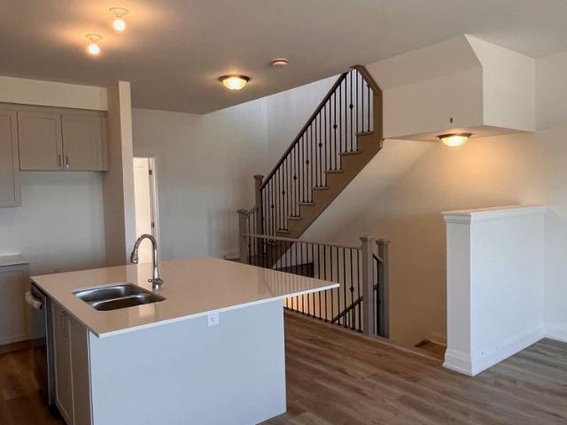 For Lease 42 Wyn Wood Lane, Orillia, Ontario