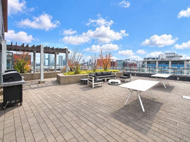 For Lease 435 Richmond Street Unit# 707, Toronto, Ontario