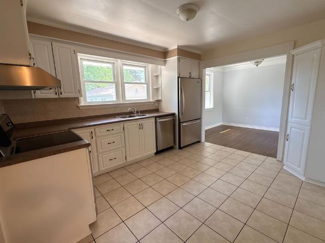 For Lease 4382 New Street, Burlington, Ontario