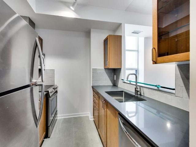 For Lease 438 Richmond Street Unit# 910, Toronto, Ontario