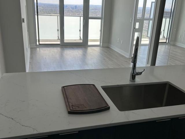For Lease 430 Square One Drive Unit# 4107, Mississauga, Ontario